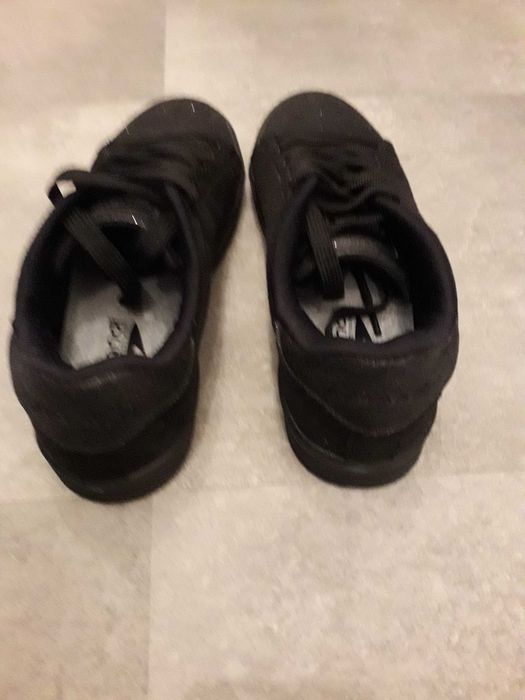 Buty sportowe Sprandi roz.37, czarne z elementami brokatowymi