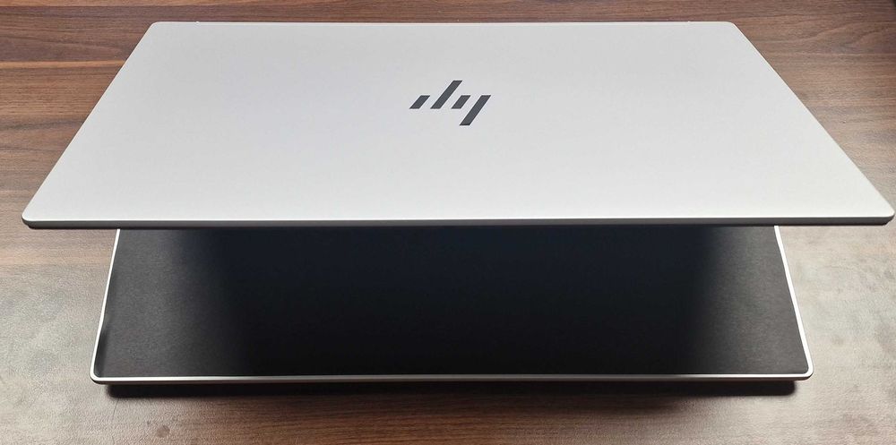 LAPTOP HP OmniBook 7, 17,3 cala z dowozem