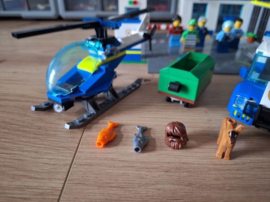 Lego City - 60316 - Posterunek Policji