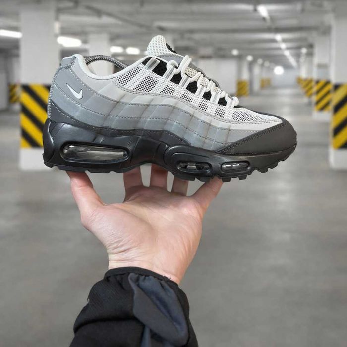 (2242) Кросівки Nike Air Max 95 чорні з сірим (37-41) найк
