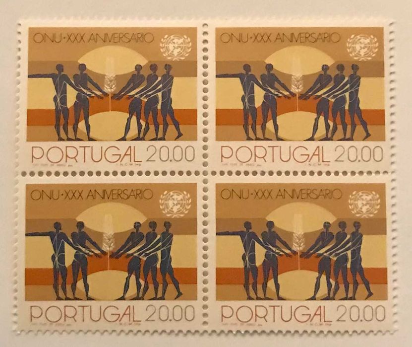 Quadra de selos novos de 20$00 - 30. aniversário da O.N.U. - 1975