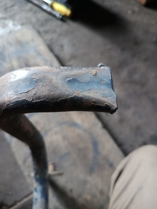 Центральна підножка мт днепр