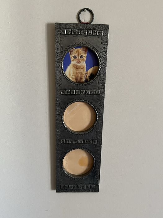 Moldura  antiga de parede em estanho
