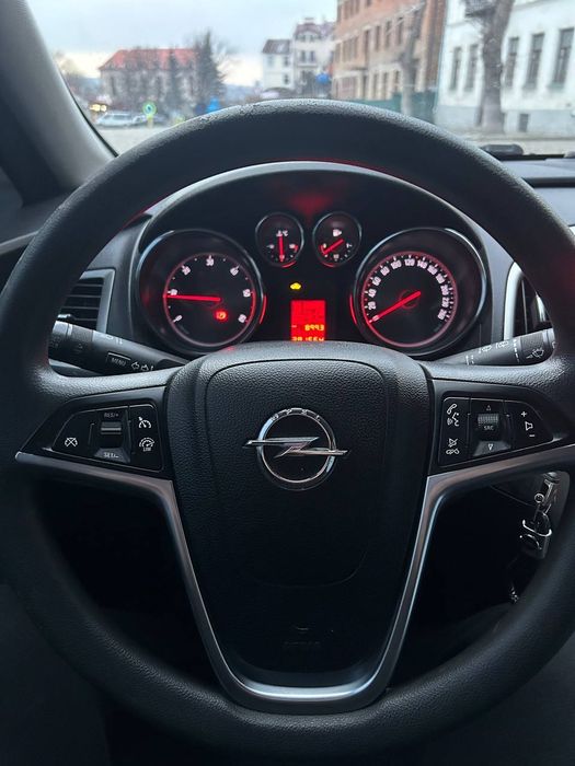 Opel Astra j 1.7