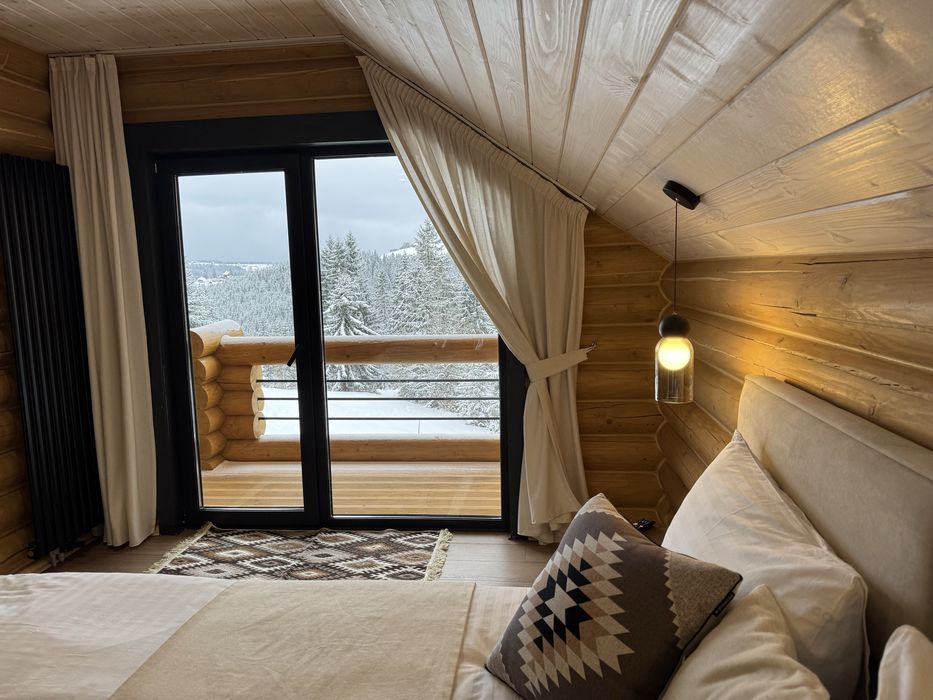 Окремий котедж  в Карпатах, відпочинок в горах. Яблуниця, Буковель.