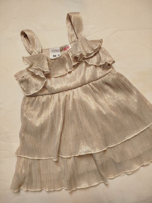 Сукня для дівчинки