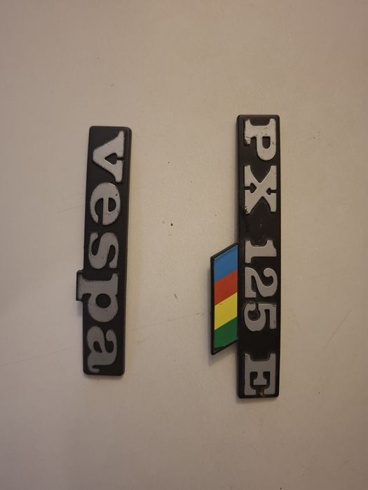 Simbolos / Emblemas laterais Vespa PX 125 E