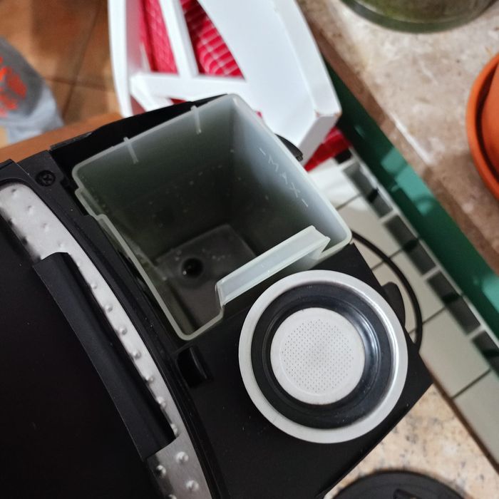 Ekspres półautomatyczy DeLonghi