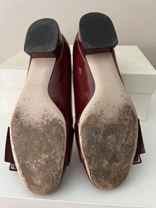 Sapatos Miu Miu em verniz