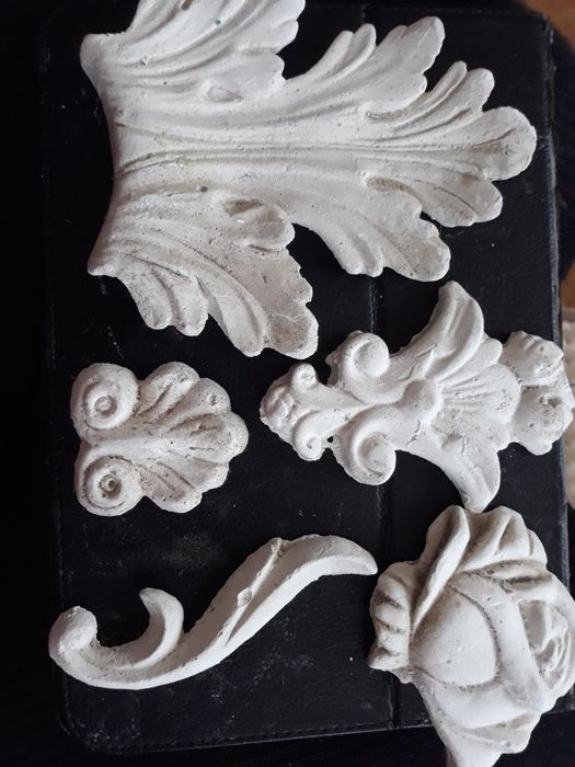 Гіпсові елементи