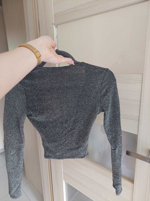 Błyszcząca dopasowana bluzka