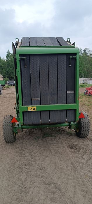 Prasa John Deere 550