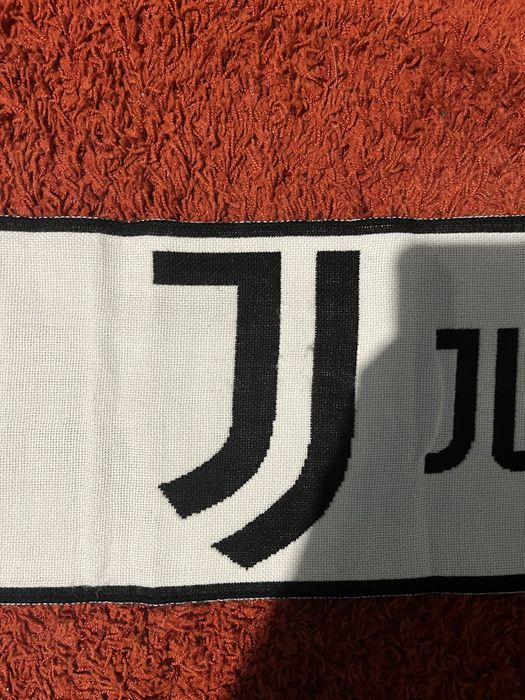 Juventus szalik.
