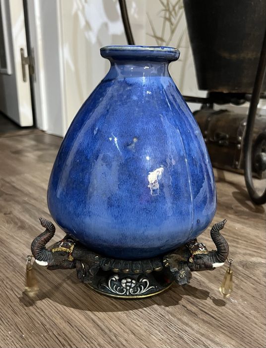 Jarra cerâmica  azul.