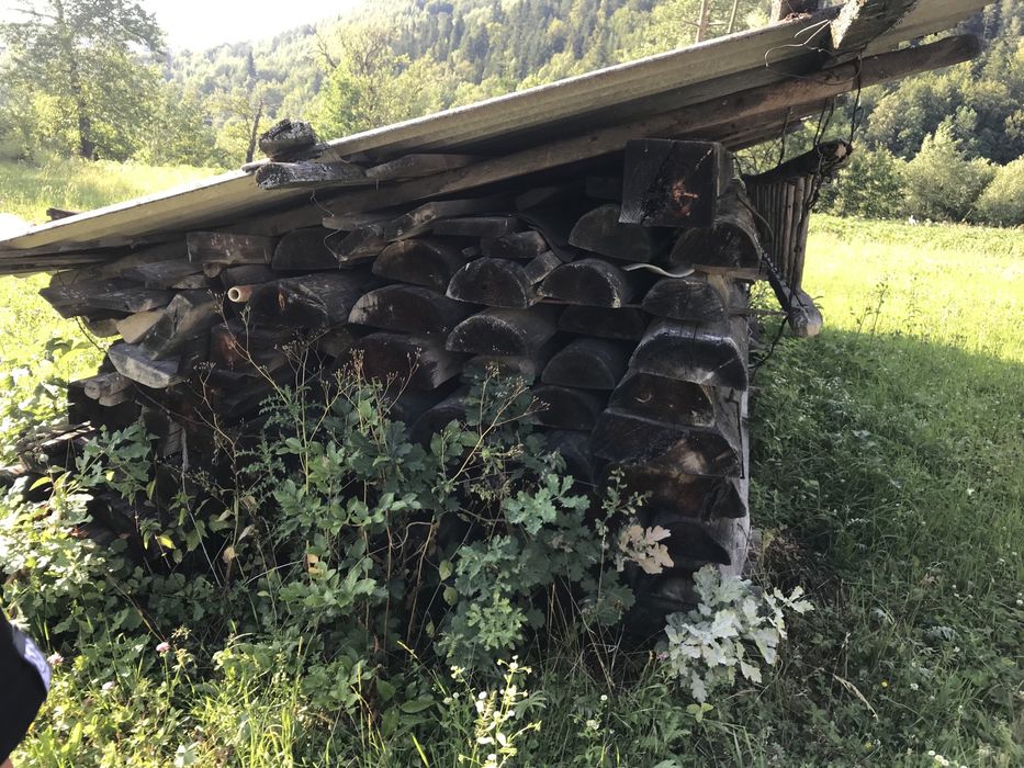 Брус, дошка необрізна різне