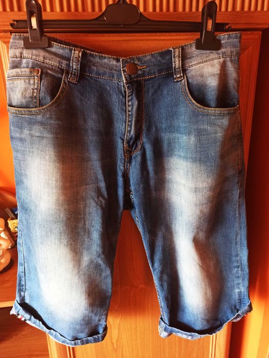 Niebieskie szorty jeansowe w rozmiarze W33