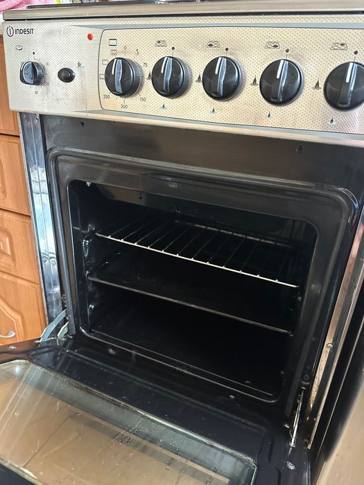 Kuchenka gazowa Indesit | 100% Sprawna | Bardzo dobry stan