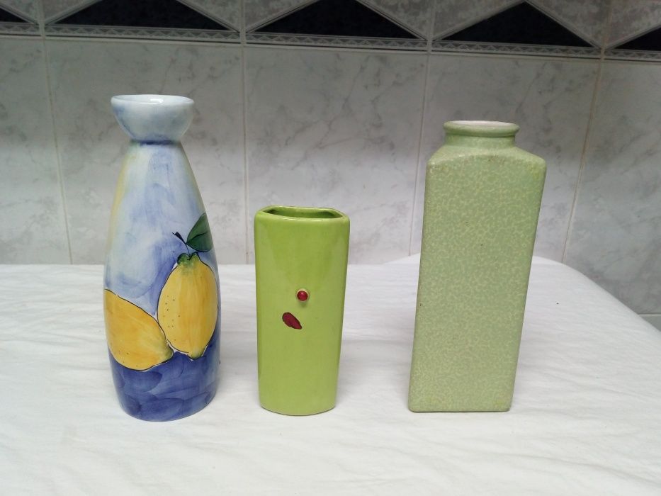 Jarras pequenas em loiça