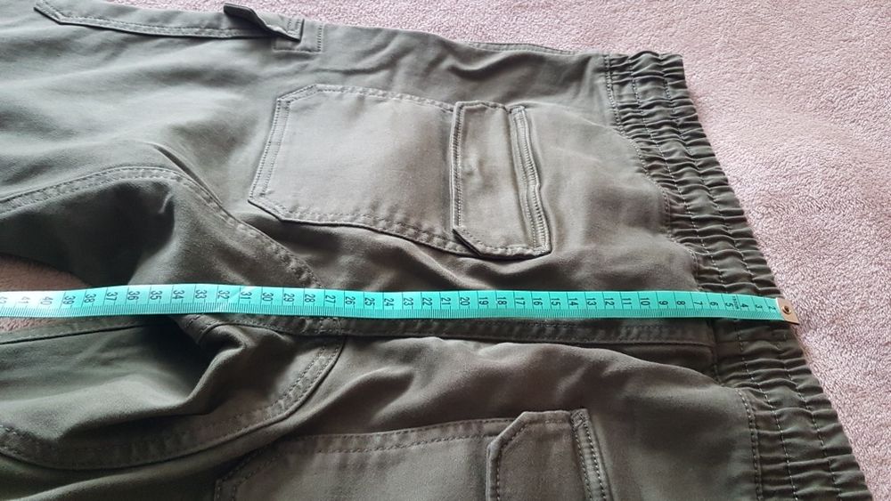 Spodnie męskie Cropp Joggery Slim zielone khaki 5871g-87x-34 rozm.34 j