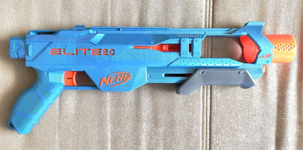 Бластер пистолет помповий Nerf