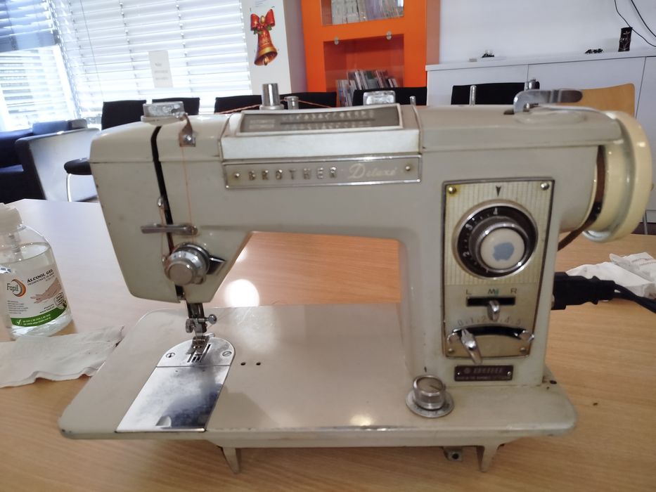 Máquina de costura