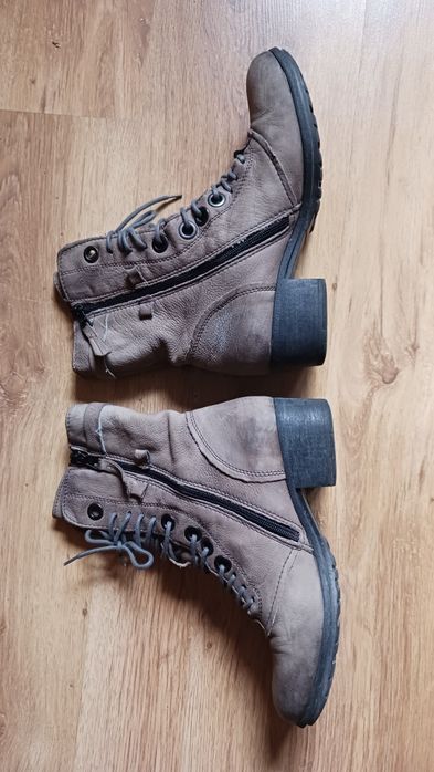 Buty botki  rozmiar 39