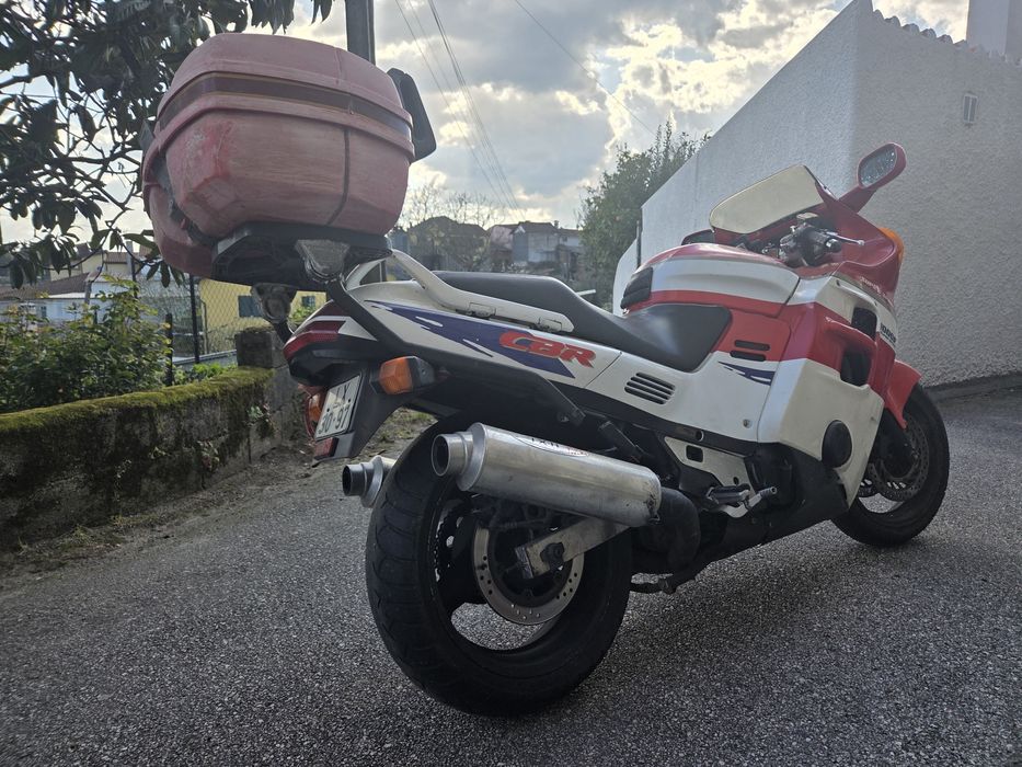 Honda Cbr 1000f.