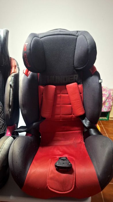 2 Cadeiras Auto para Criança – Usadas – Estado Razoável