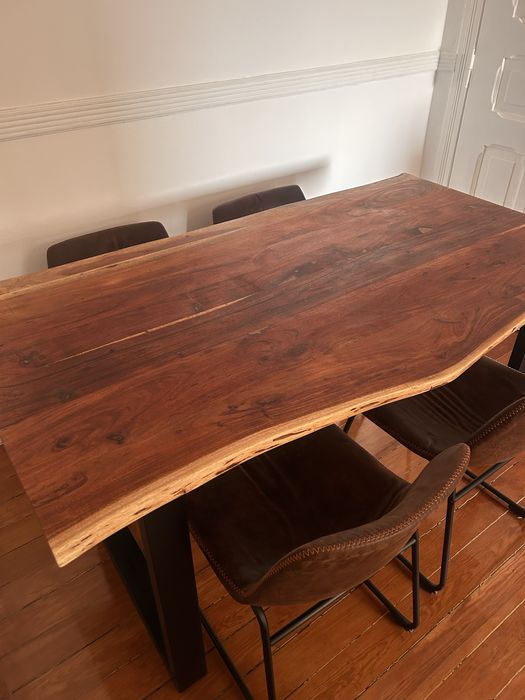 Conjunto mesa + 4 cadeiras