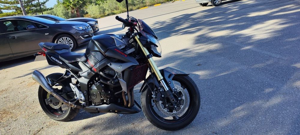Suzuki GSR Freegun 750 Edição Limitada