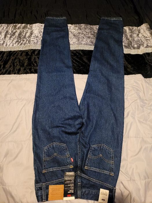 Calças Levis W 25 L 30 para mulher novas com etiqueta