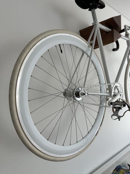 Bicicleta restaurada para decoração