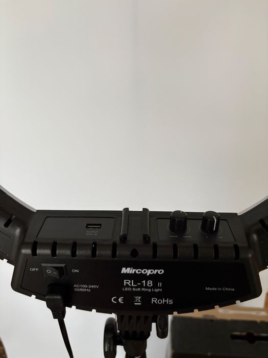 Професійна кільцева лампа зі штативом Mircopro RL-18II