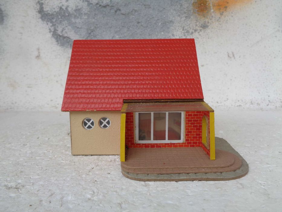 1:87 Moradia em cartão