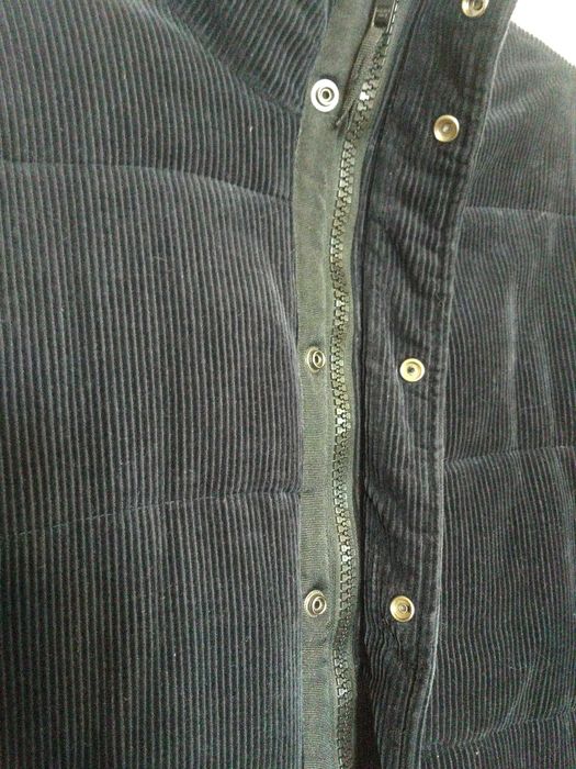 вельветовая мужская куртка.