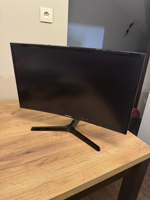 Samsung Monitor 24" Curved C24F396FHR Full HD + kable