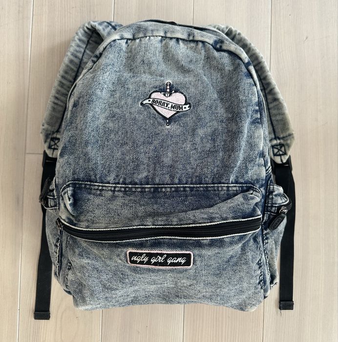Jeansowy plecak z naszywkami Cropp