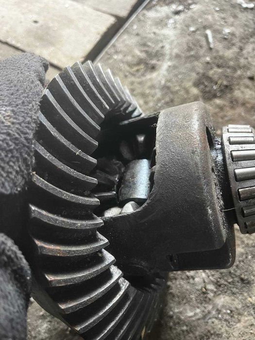 продам   оригінальний мост на Ford ranger