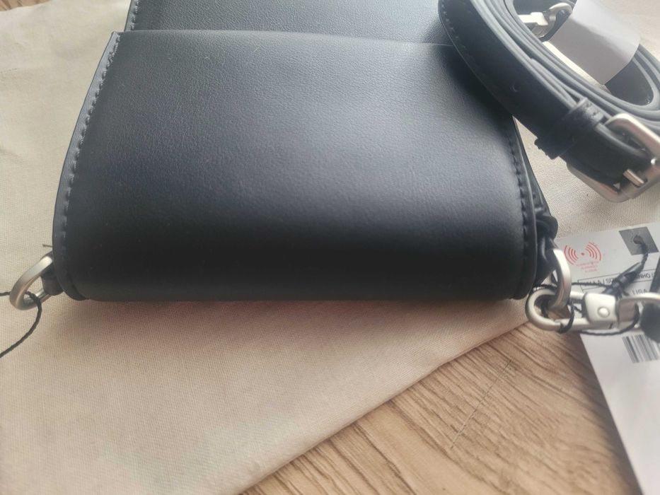 Torebka na pasku damska męska listonoszka na telefon dokumenty Zara