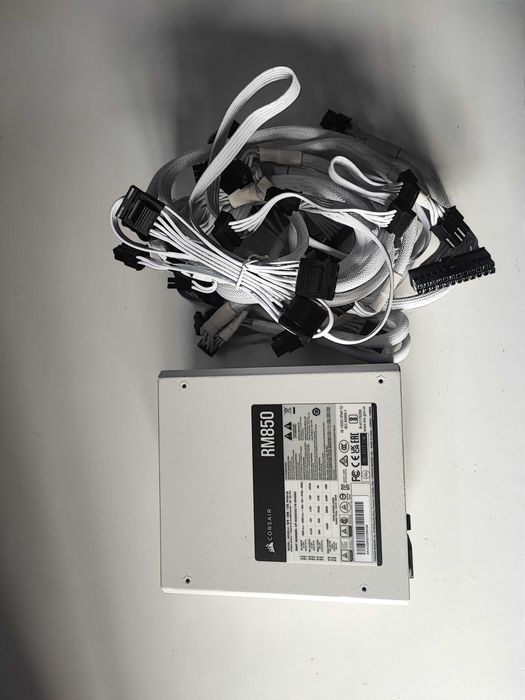 Fonte de alimentação corsair ATX  RM 850W PLUS Gold
