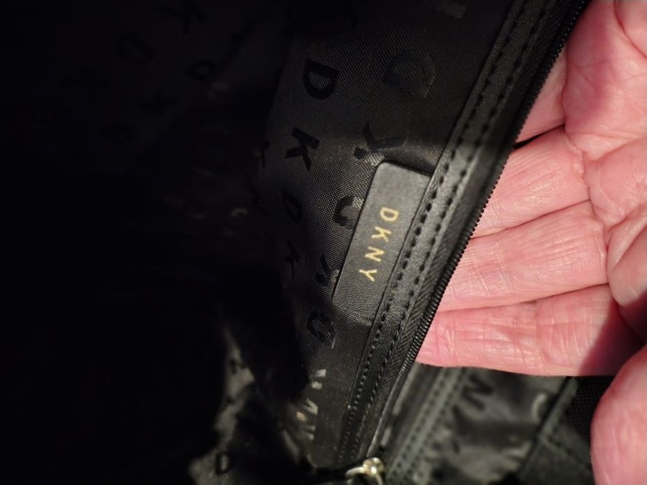 Torebka DKNY skórzana