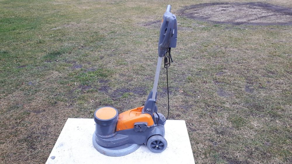 Maszyna sprzątająca, szorowarka, froterka TASKI Ergodisc 400-transport