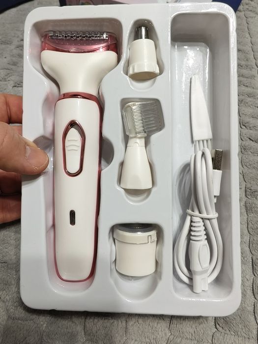 Жіночий акумуляторний тример бритва 4в1