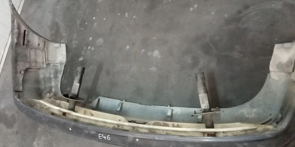 PARA-CHOQUES TRAS BMW SERIE 3 E46 COM REFORÇO