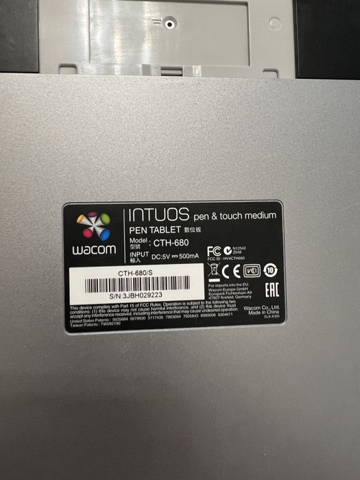 Графічний планшет wacom intuos CHT-680.