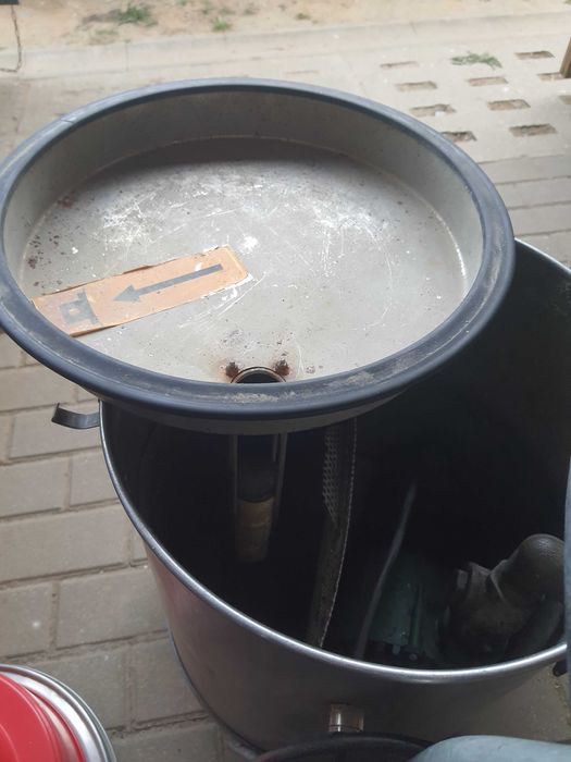 Odkurzacz przemysłowy na mokro z pompą wody PULLMAN W 250 P