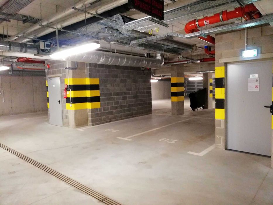 Miejsce postojowe w hali garażowej ul. Jaktorowska 5A