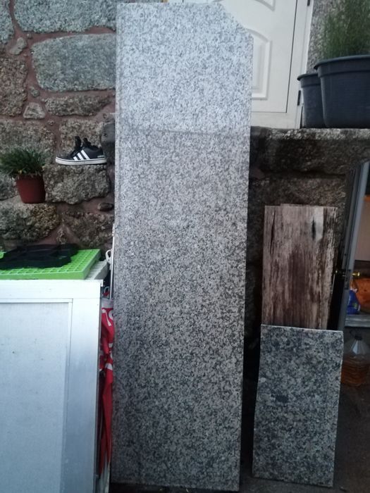 Pedra de Granito 2500 X 60 cm