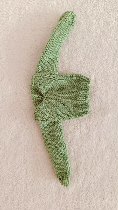 Sweter dla Barbie, ubranko dla Barbie, made to move