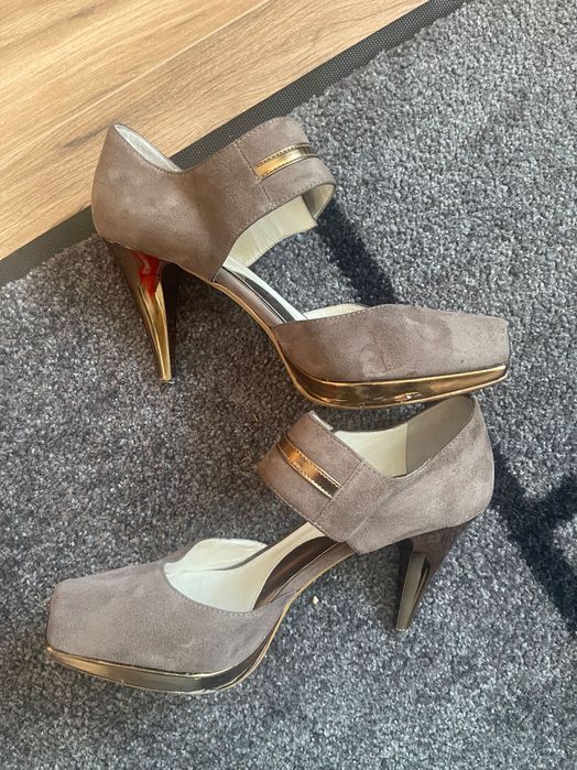 Buty zapinane  na obcasie Arrado 38 skórzane
